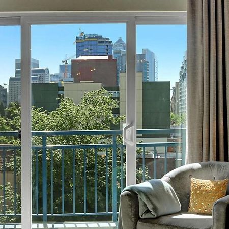 City Water View Oasis With Pool & Gym Near Cruise In Heart Of Seattle Kültér fotó