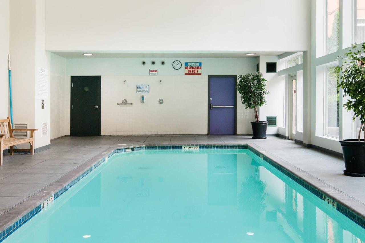 City Water View Oasis With Pool & Gym Near Cruise In Heart Of Seattle Kültér fotó